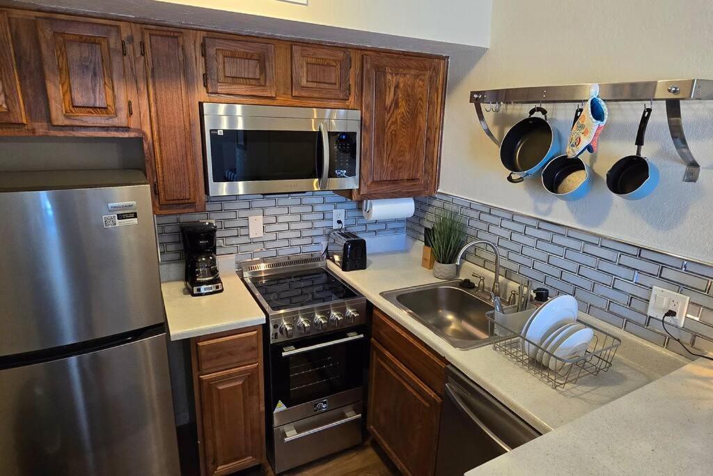 Cozy Updated Cove Of Heaven, 5Mins To Lake Hefner! Οκλαχόμα Εξωτερικό φωτογραφία